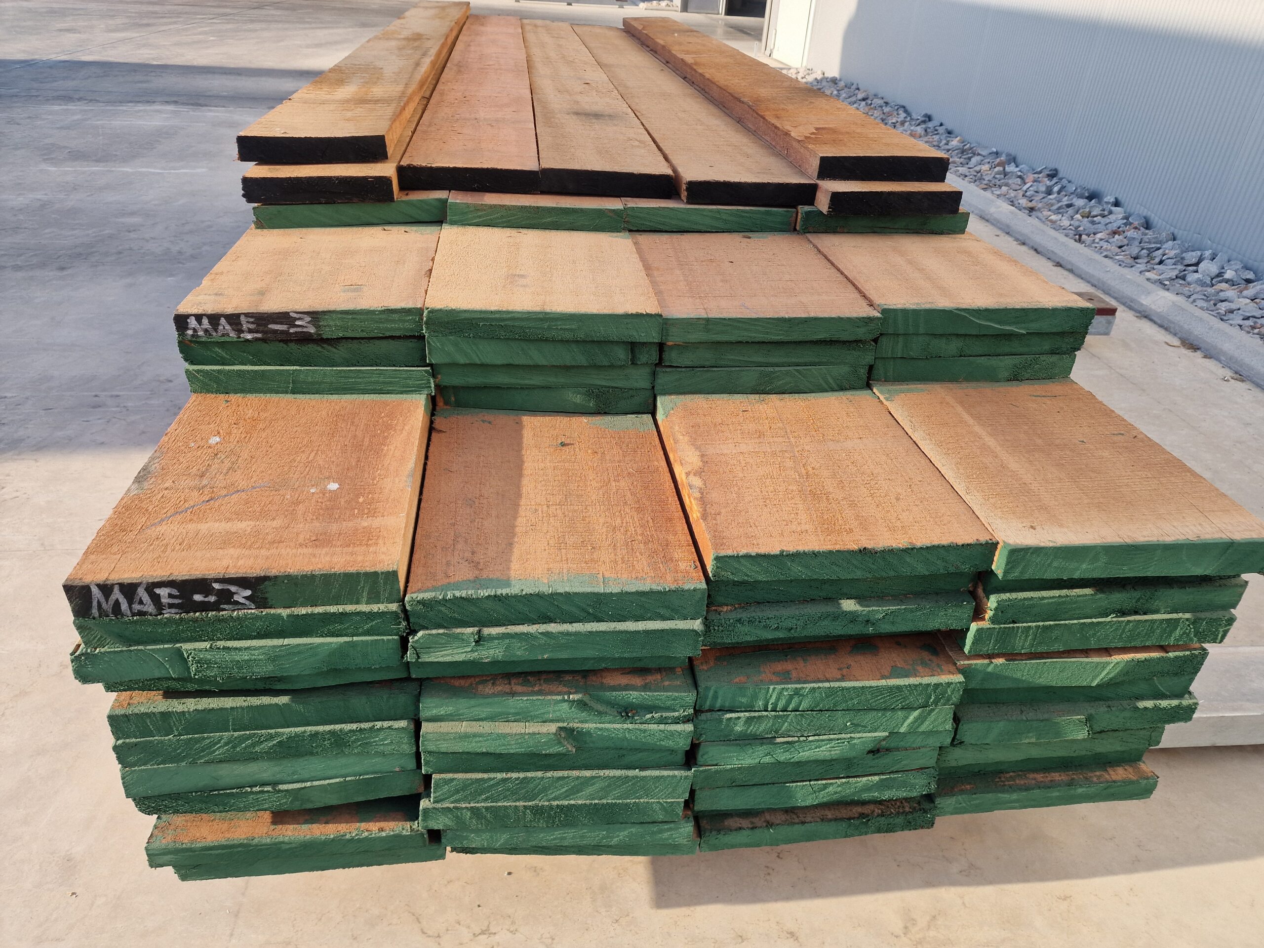 Meranti Dark Red - Image 2