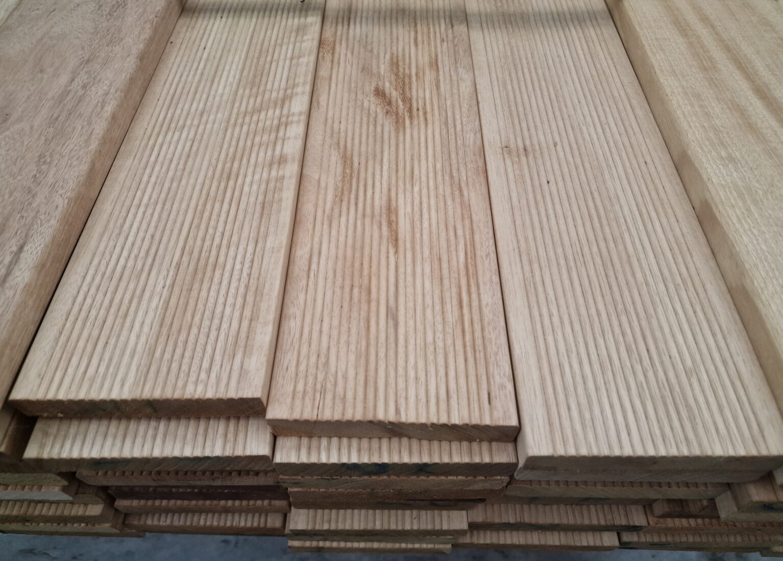 Movingui Decking - Image 4
