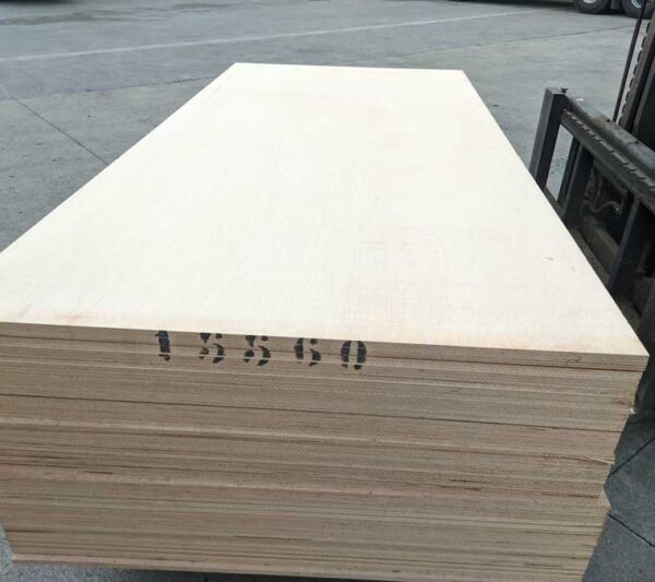 Κόντρα πλακέ ILOBA